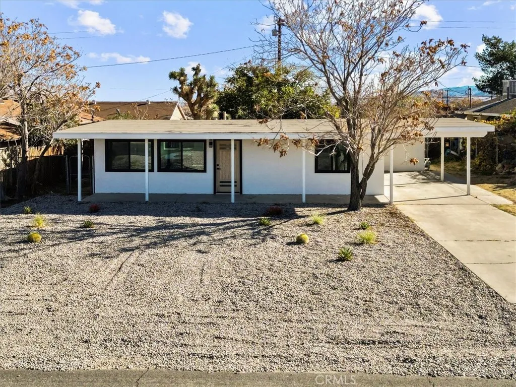 6431 Goleta, Yucca Valley, California 92284 home-pic-2