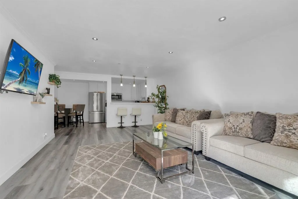 2500 2500 Miramar Ave 203, Castro Valley, California 94546 home-pic-3