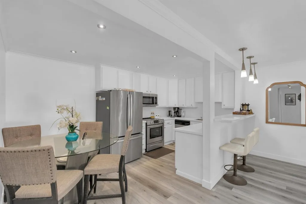 2500 2500 Miramar Ave 203, Castro Valley, California 94546 home-pic-8
