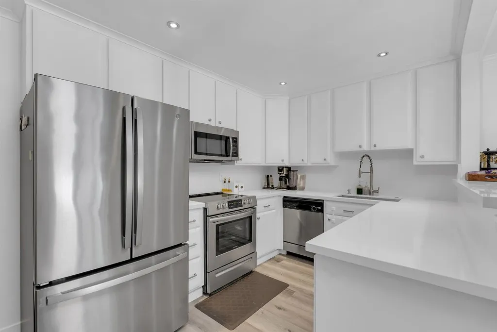 2500 2500 Miramar Ave 203, Castro Valley, California 94546 home-pic-5