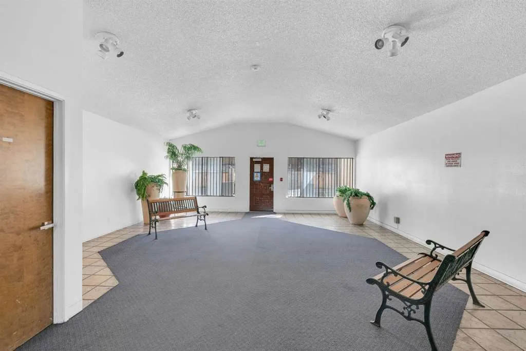 2500 2500 Miramar Ave 203, Castro Valley, California 94546 home-pic-17