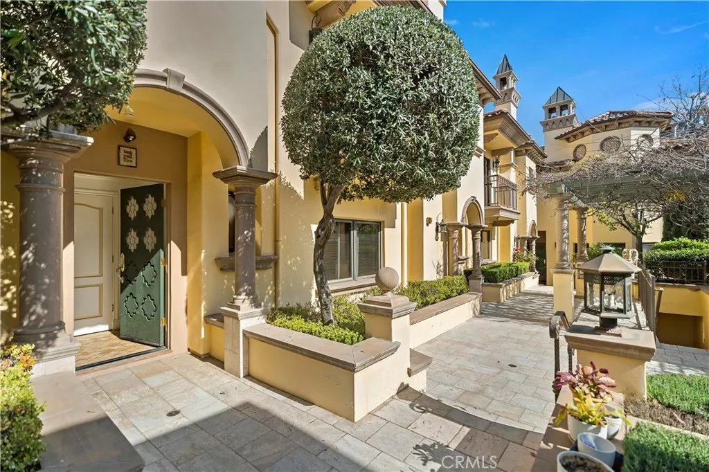 478 S Oakland Ave 2, Pasadena, California 91101 home-pic-3