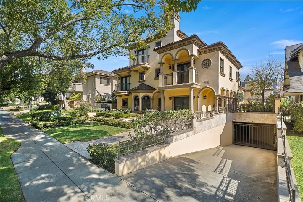 478 S Oakland Ave 2, Pasadena, California 91101 home-pic-38