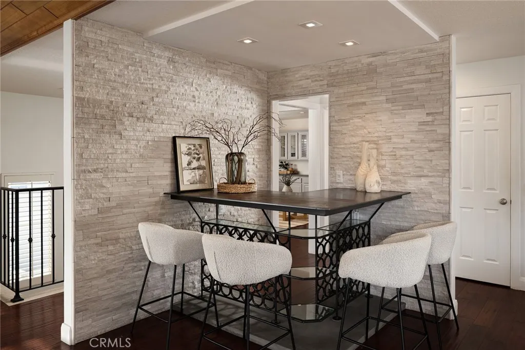 6215 Malaga Court, Long Beach, California 90803 home-pic-12