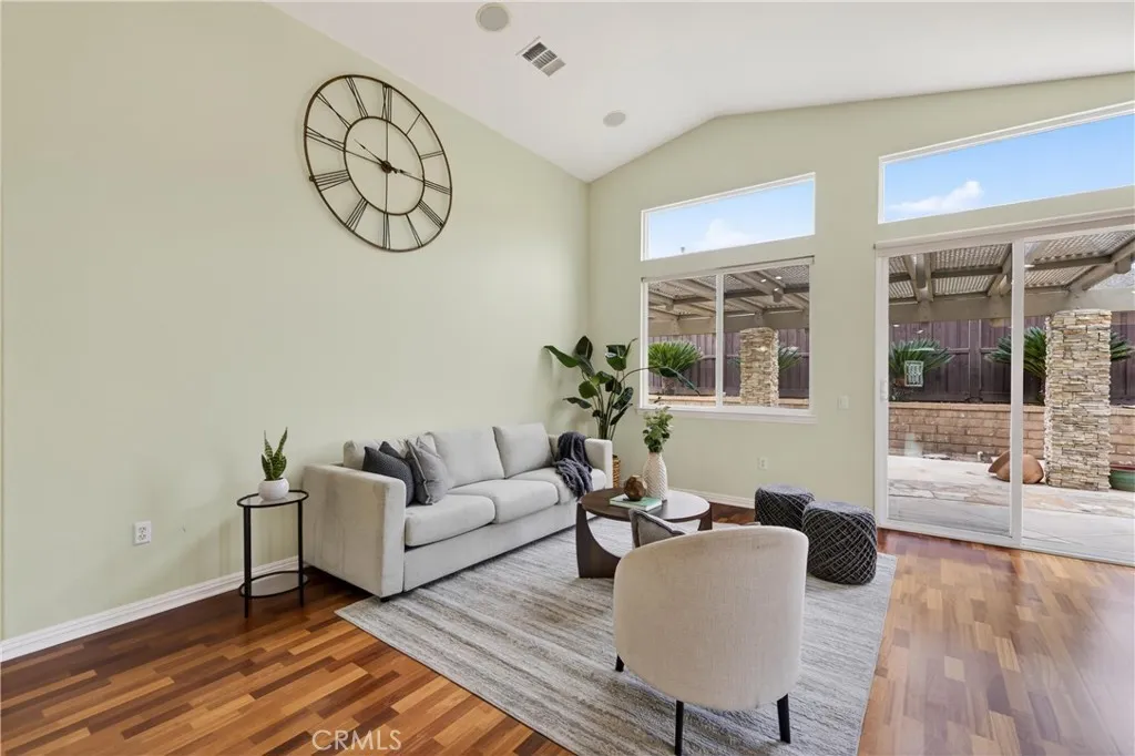 399 Cabrera, Hemet, California 92545 home-pic-8