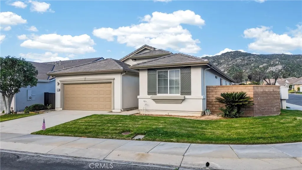399 Cabrera, Hemet, California 92545 home-pic-3
