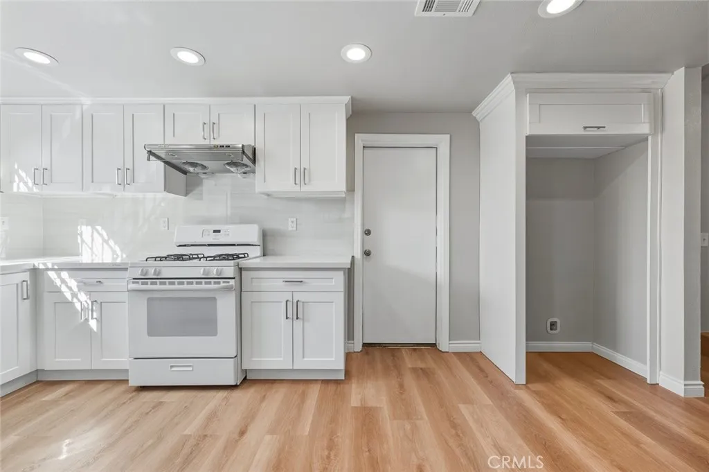 2555 Angelus Ave, Rosemead, California 91770 home-pic-12