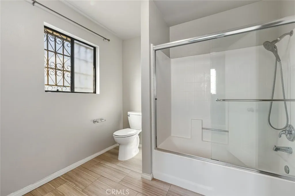 2555 Angelus Ave, Rosemead, California 91770 home-pic-32