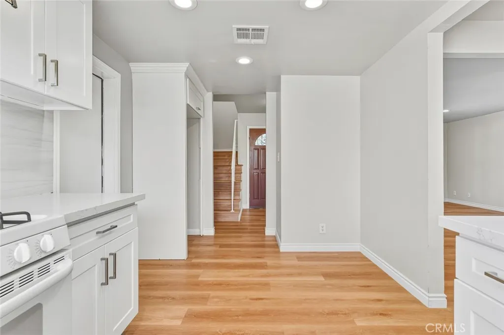 2555 Angelus Ave, Rosemead, California 91770 home-pic-14
