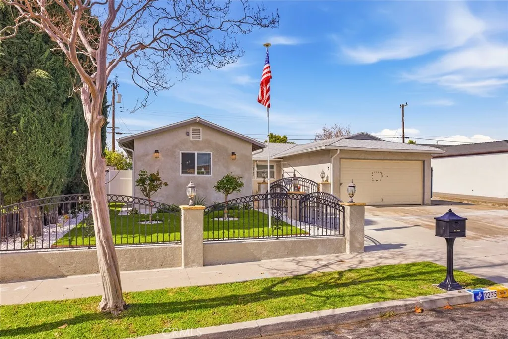 2235 Clover, Simi Valley, California 93065 home-pic-22