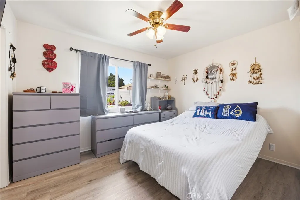 2235 Clover, Simi Valley, California 93065 home-pic-16