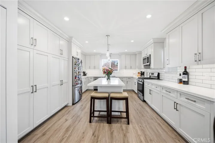 2235 Clover, Simi Valley, California 93065