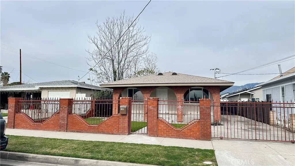 1488 W. 7th Street, San Bernardino, California 92411 home-pic-2
