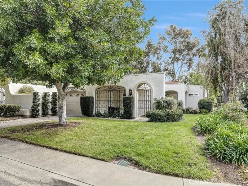 3516 Bahia Blanca W C, Laguna Woods, California 92637 home-pic-4