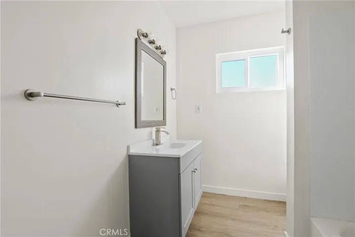 Unit 4 bathroom