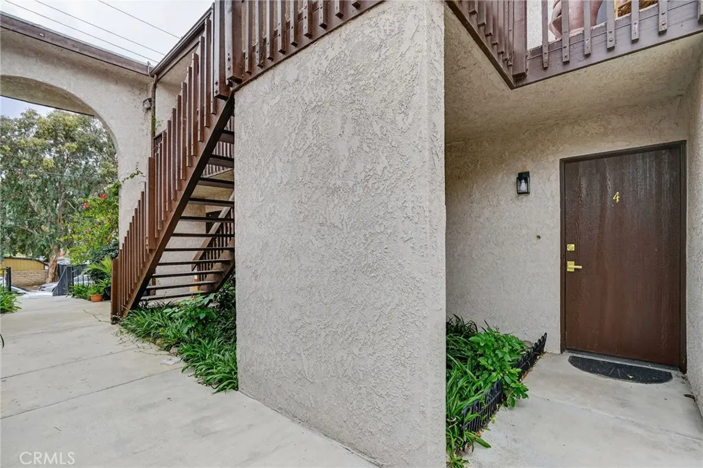 17847 Beneda Ln 4, Canyon Country, California 91351 home-pic-11