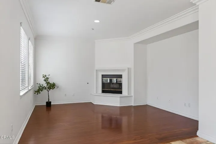 716 Ibiz Ln