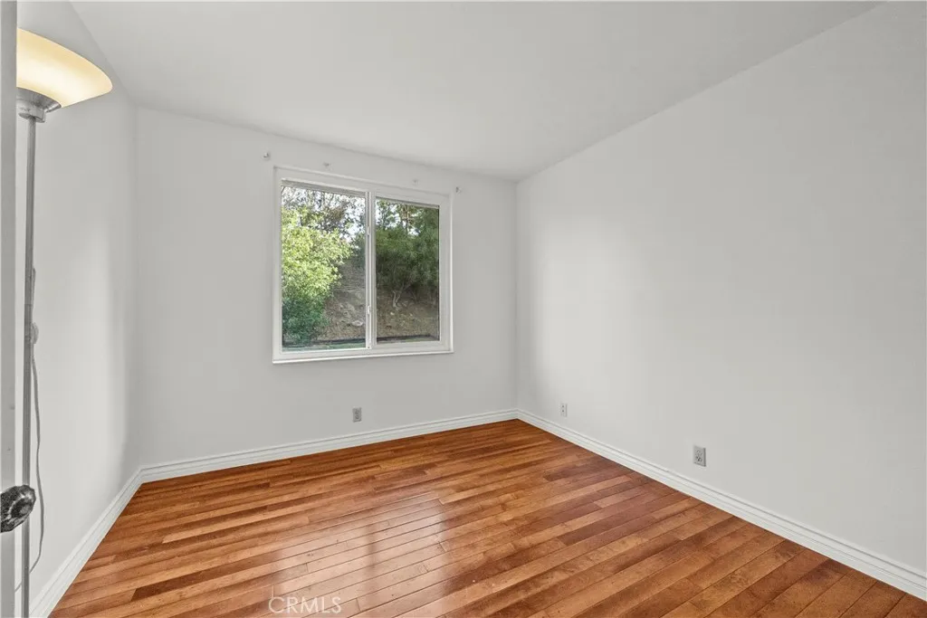 11926 Rexbon, Granada Hills, California 91344 home-pic-25