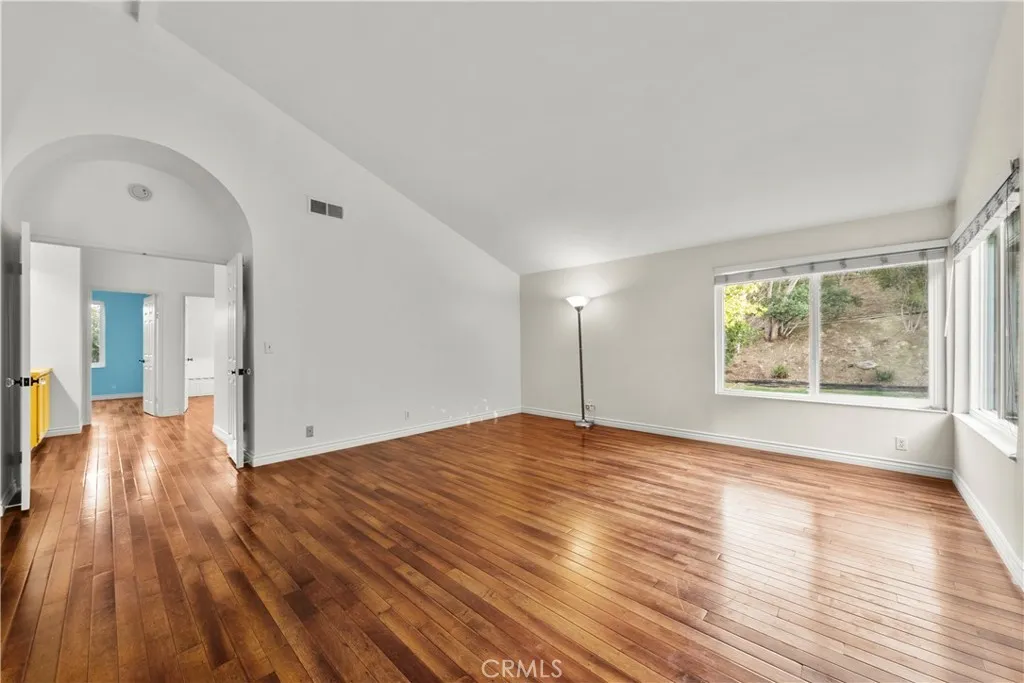 11926 Rexbon, Granada Hills, California 91344 home-pic-19