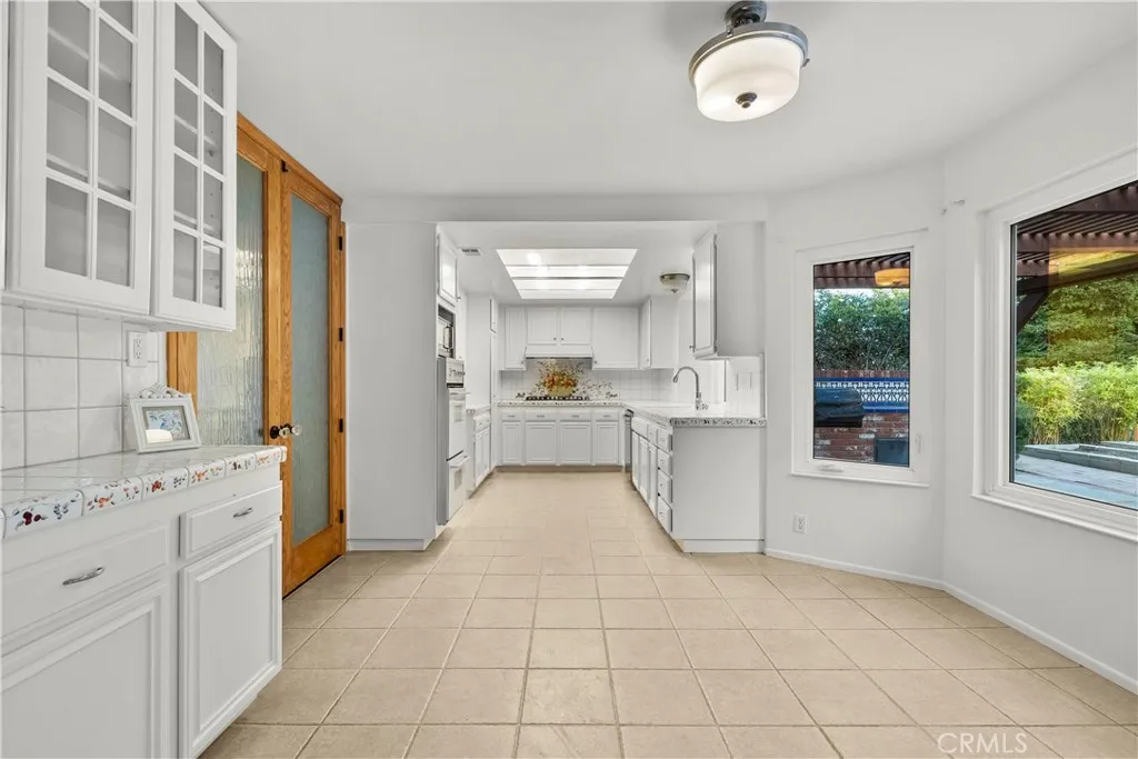 11926 Rexbon, Granada Hills, California 91344 home-pic-15