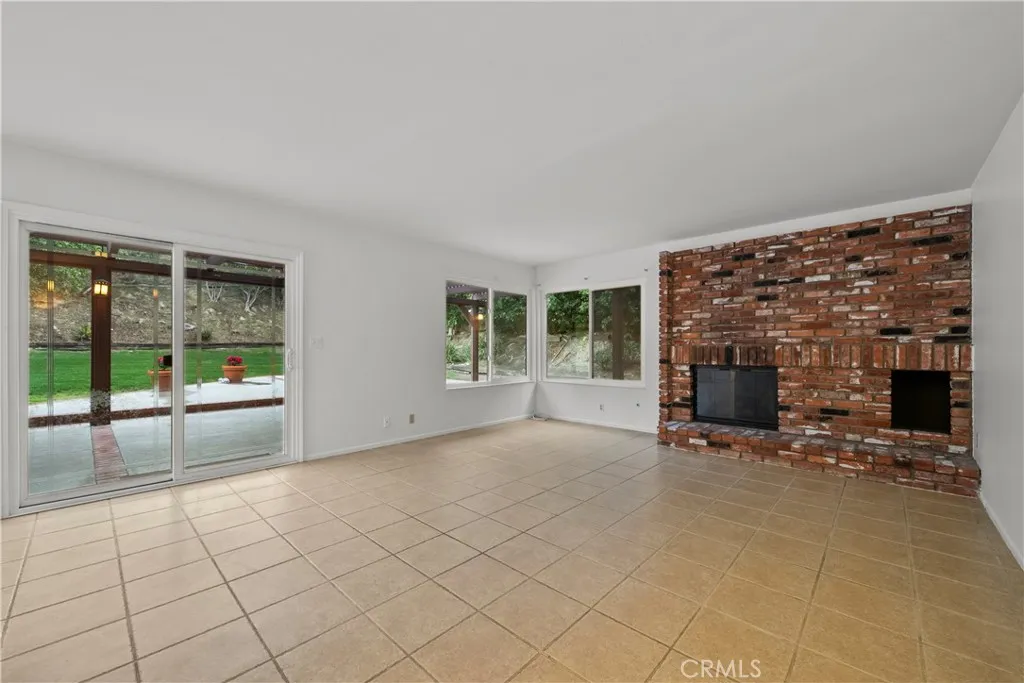 11926 Rexbon, Granada Hills, California 91344 home-pic-13