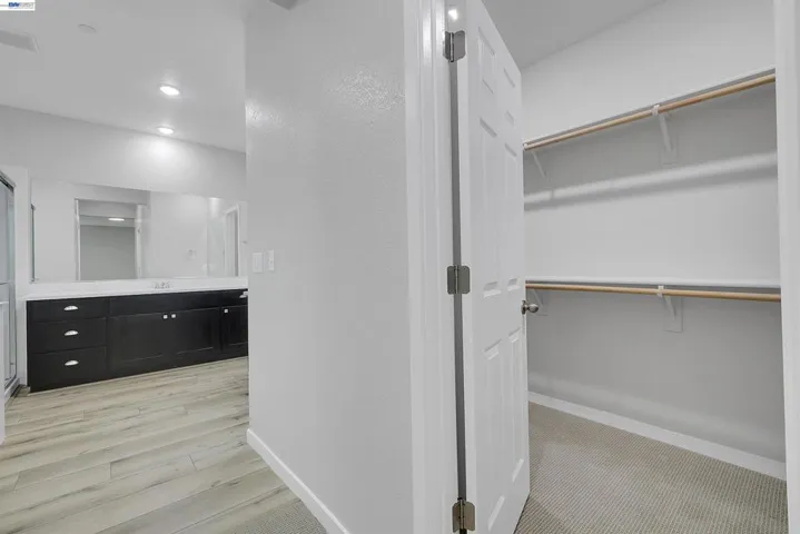 Master room closet