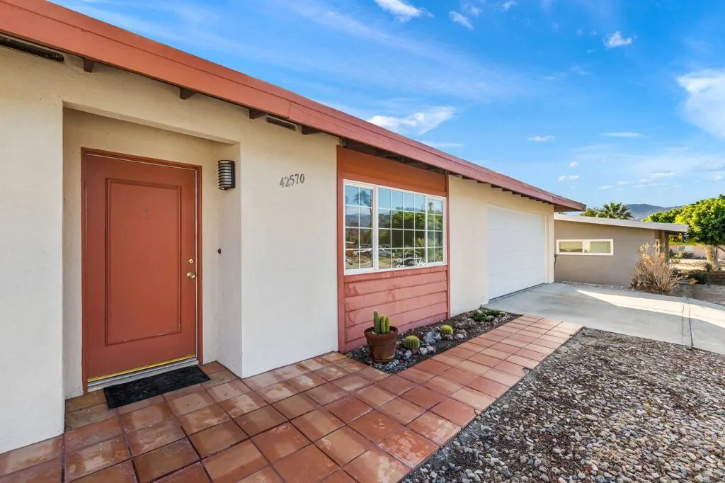 42570 Stephani Circle, Palm Desert, California 92260 home-pic-1