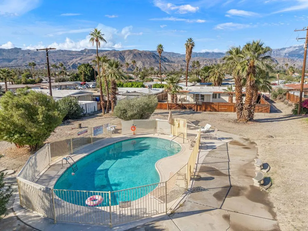 42570 Stephani Circle, Palm Desert, California 92260 home-pic-3