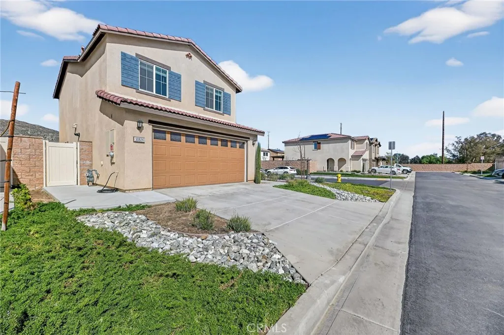 30826 Grand Prix Court, Winchester, California 92596 home-pic-3