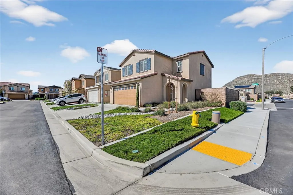 30826 Grand Prix Court, Winchester, California 92596 home-pic-4