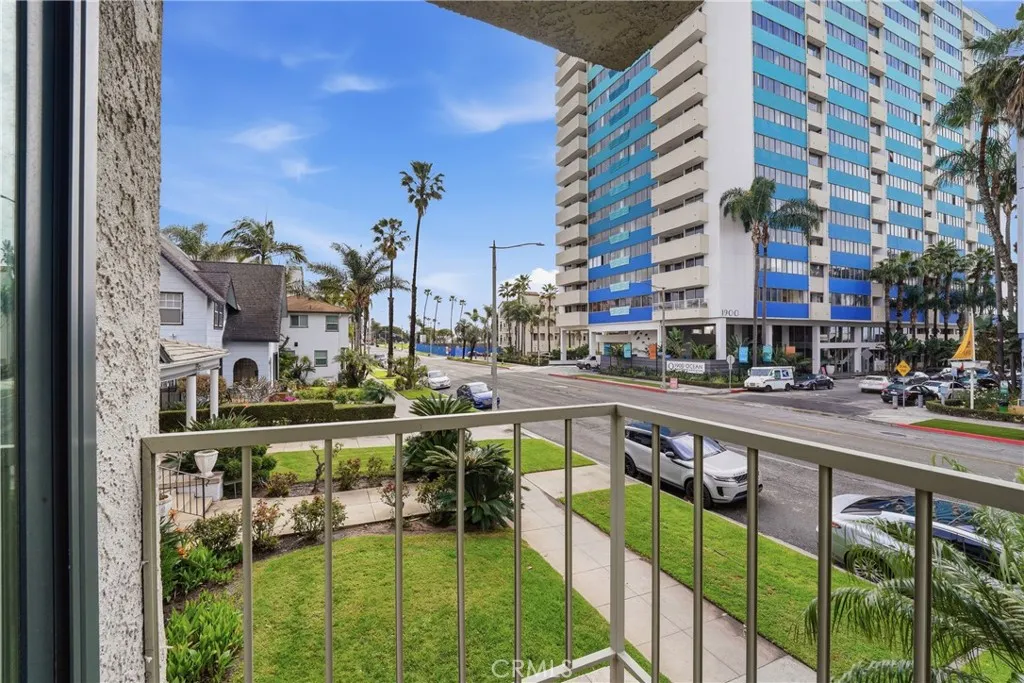 1803 E Ocean 201, Long Beach, California 90802 home-pic-34