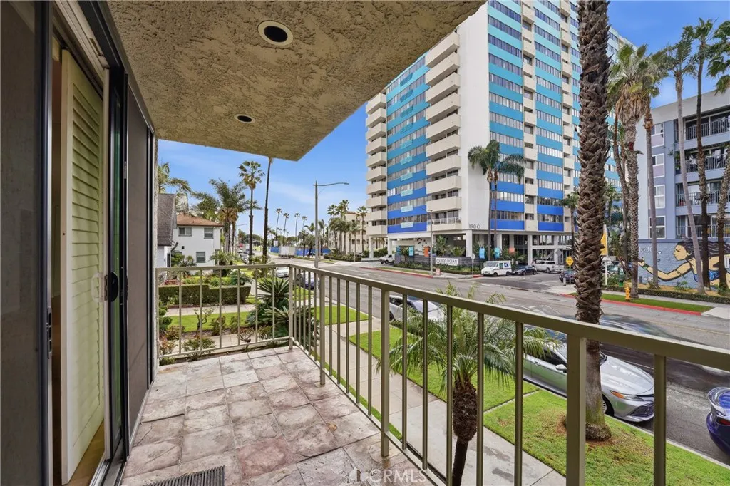 1803 E Ocean 201, Long Beach, California 90802 home-pic-33