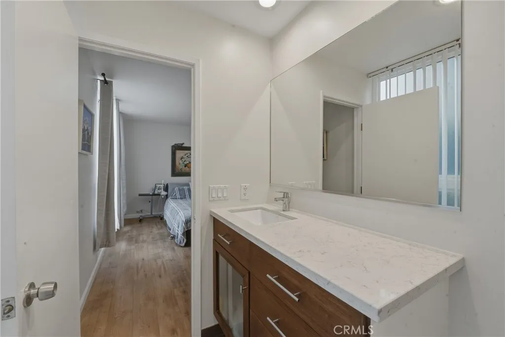 1803 E Ocean 201, Long Beach, California 90802 home-pic-24