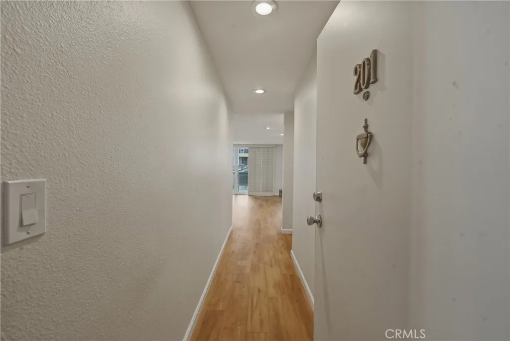1803 E Ocean 201, Long Beach, California 90802 home-pic-5