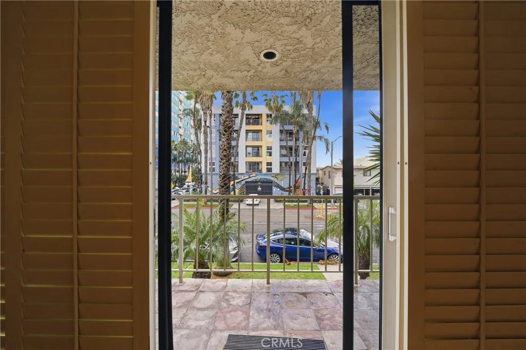 1803 E Ocean 201, Long Beach, California 90802 home-pic-36