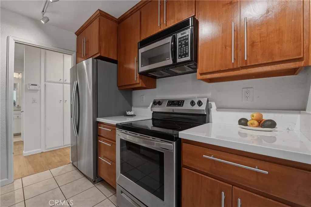1803 E Ocean 201, Long Beach, California 90802 home-pic-17