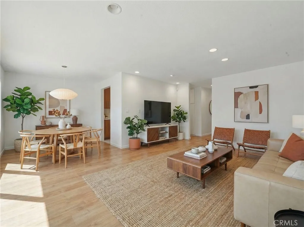 1803 E Ocean 201, Long Beach, California 90802 home-pic-8