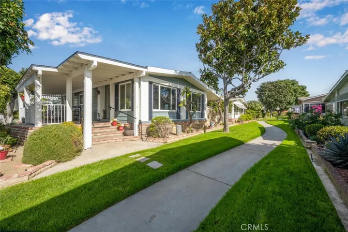 Welcome to 210 Silverlake Dr!