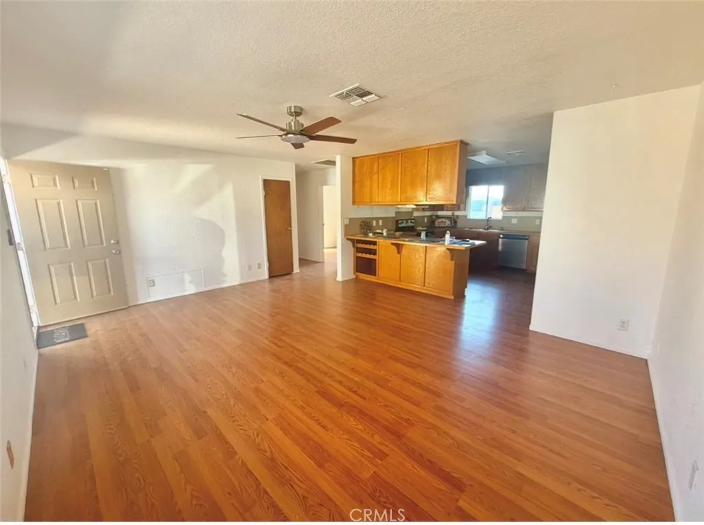 301 N K, Needles, California 92363 home-pic-7