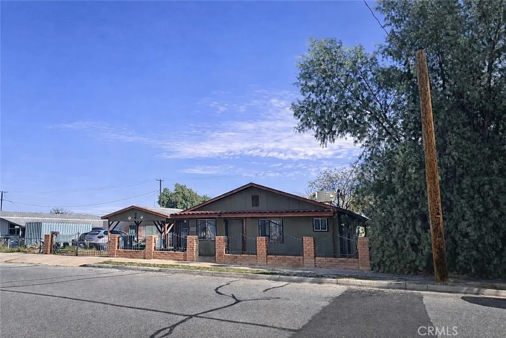 301 N K, Needles, California 92363 home-pic-1
