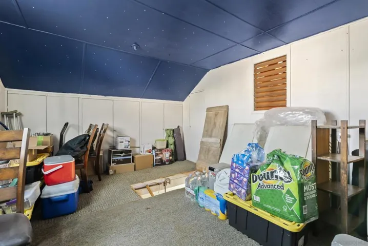 4020 standup attic, great for storage