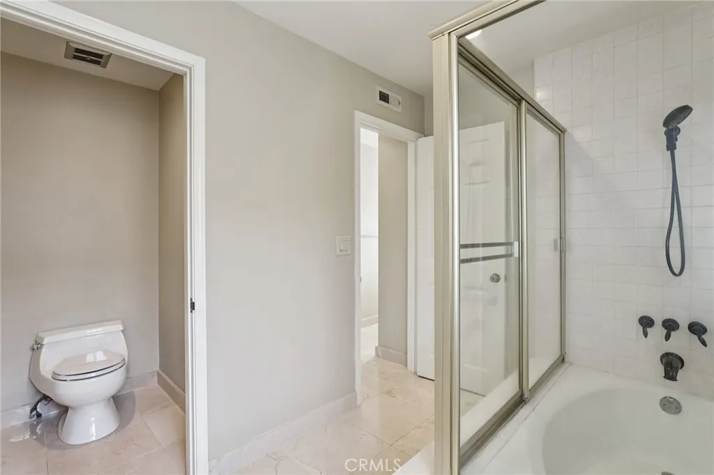 369 Avenida Granada, Long Beach, California 90814 home-pic-22