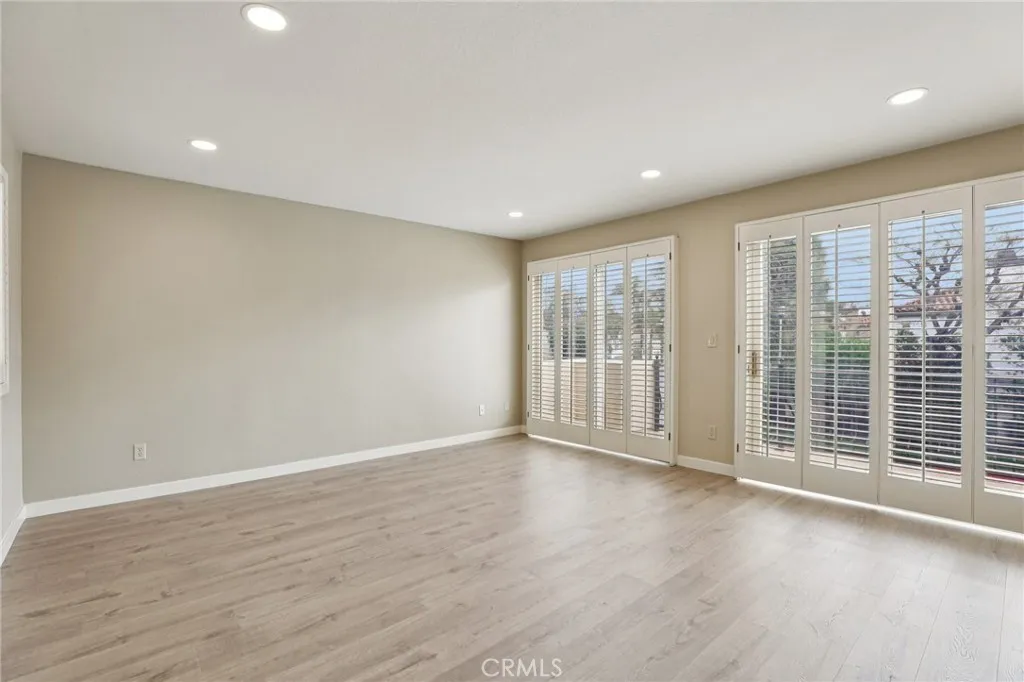 369 Avenida Granada, Long Beach, California 90814 home-pic-18