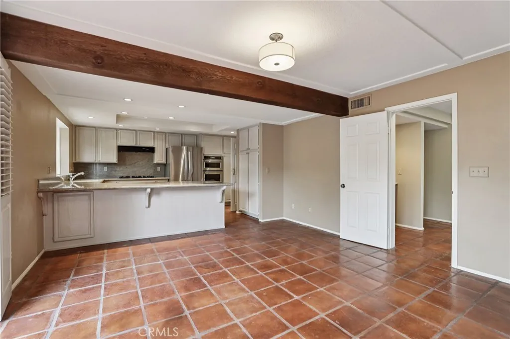 369 Avenida Granada, Long Beach, California 90814 home-pic-7