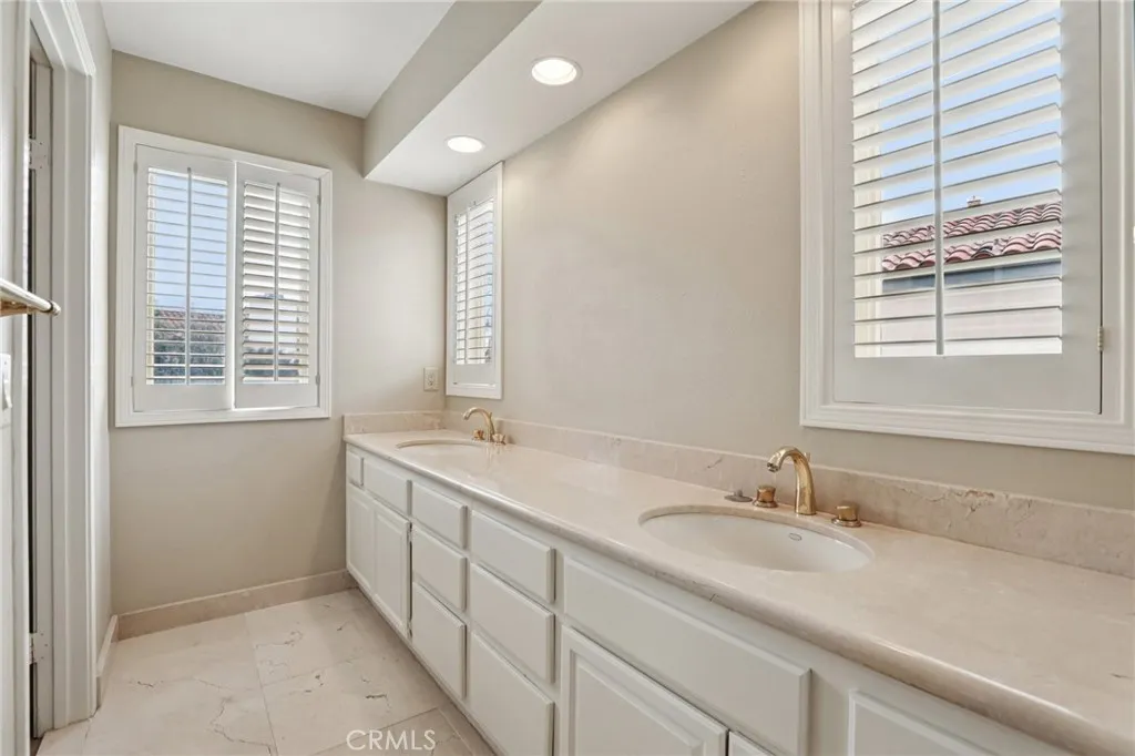 369 Avenida Granada, Long Beach, California 90814 home-pic-20