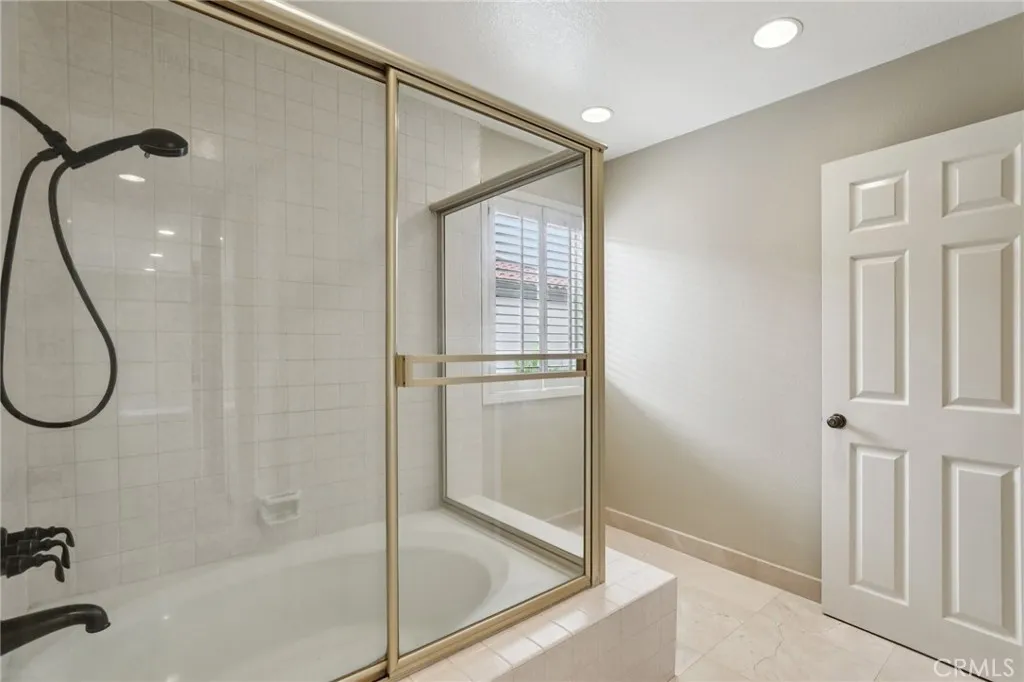 369 Avenida Granada, Long Beach, California 90814 home-pic-21
