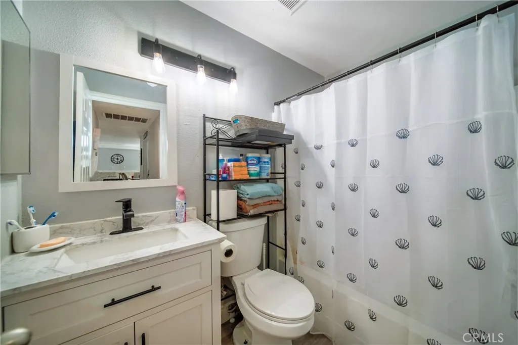 25035 Brodiaea Avenue, Moreno Valley, California 92553 home-pic-11