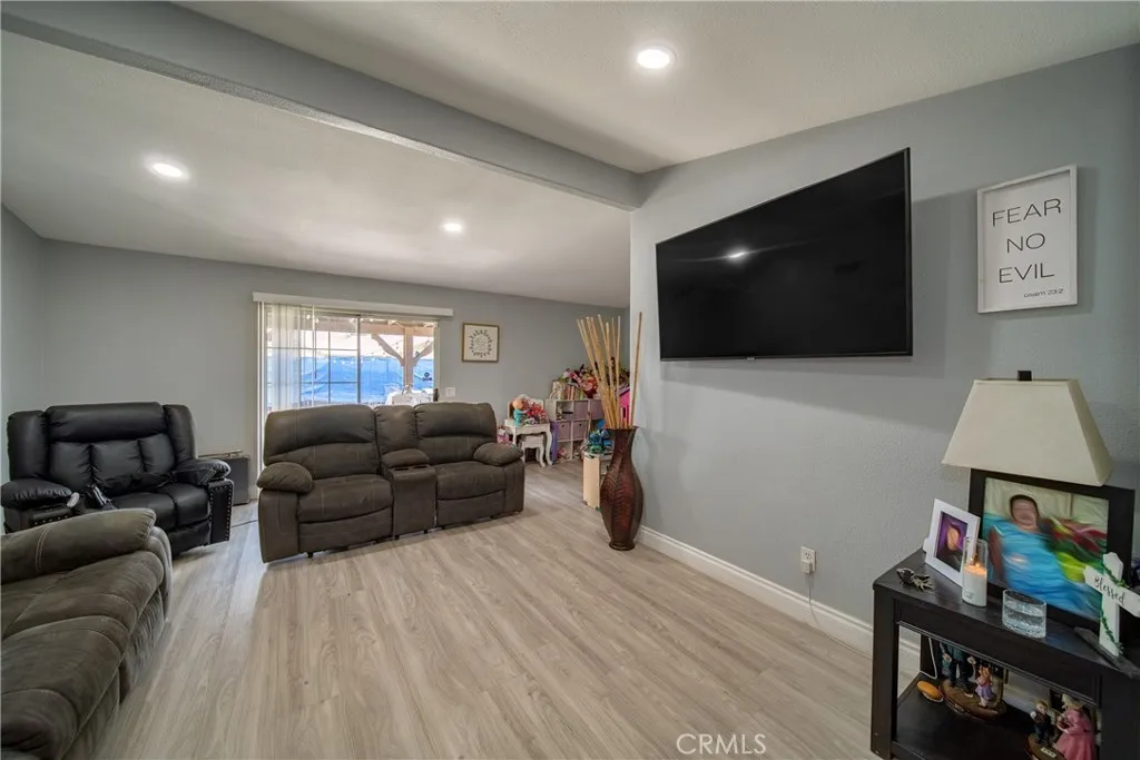 25035 Brodiaea Avenue, Moreno Valley, California 92553 home-pic-13
