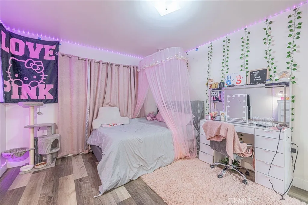 9268 Beech, Fontana, California 92335 home-pic-15