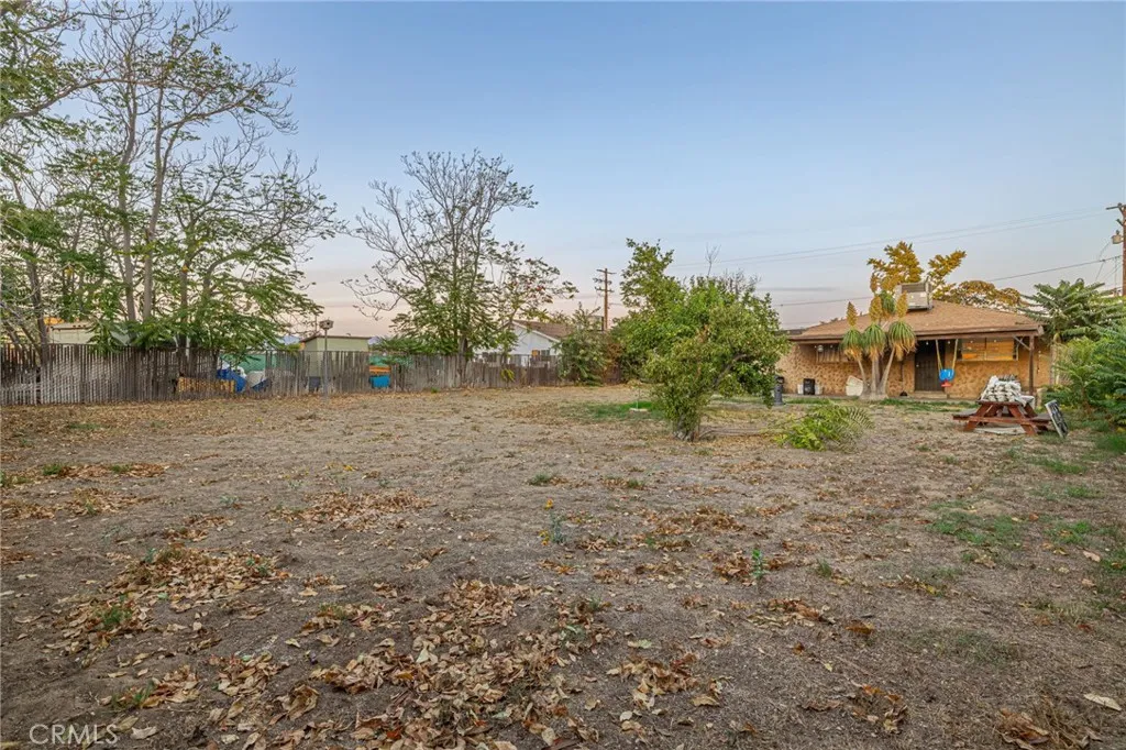 9268 Beech, Fontana, California 92335 home-pic-21